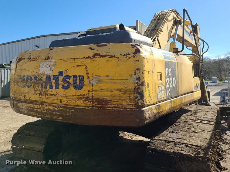 image for item MX9605 2003 Komatsu PC220LC-7  excavator