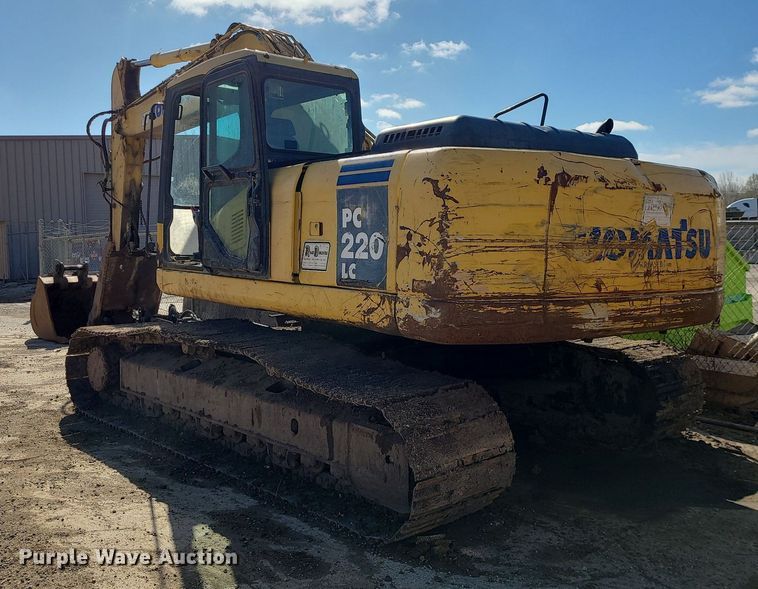image for item MX9605 2003 Komatsu PC220LC-7  excavator