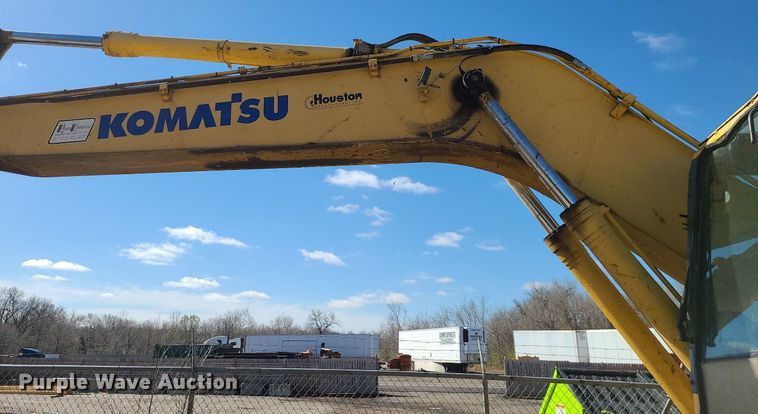 image for item MX9605 2003 Komatsu PC220LC-7  excavator
