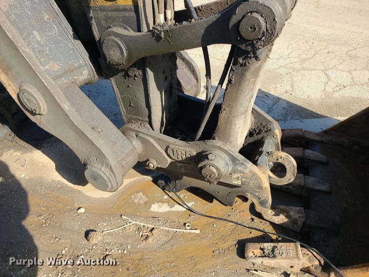 image for item MX9605 2003 Komatsu PC220LC-7  excavator