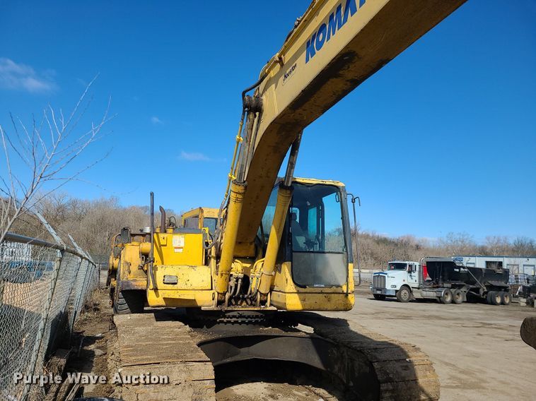 image for item MX9605 2003 Komatsu PC220LC-7  excavator