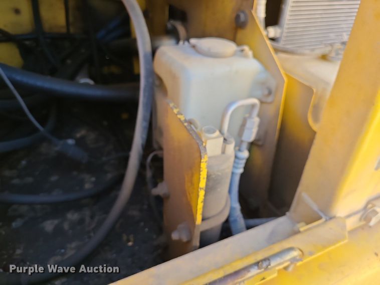 image for item MX9605 2003 Komatsu PC220LC-7  excavator