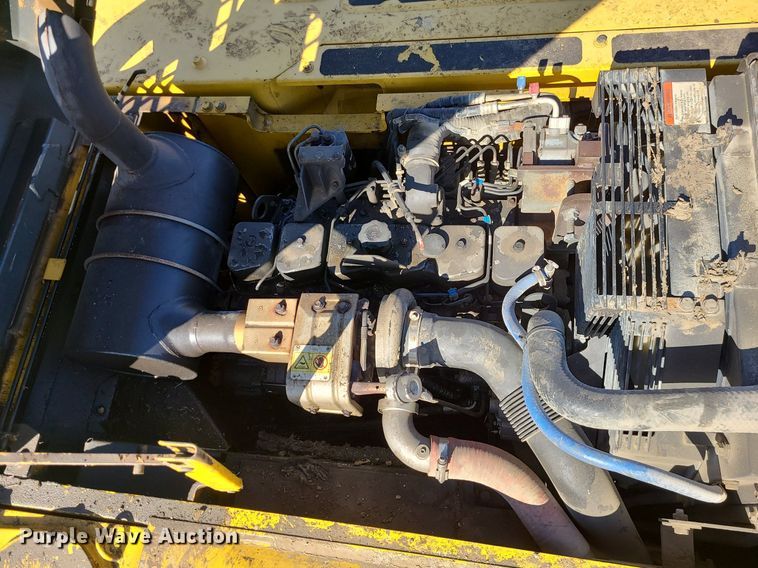 image for item MX9605 2003 Komatsu PC220LC-7  excavator