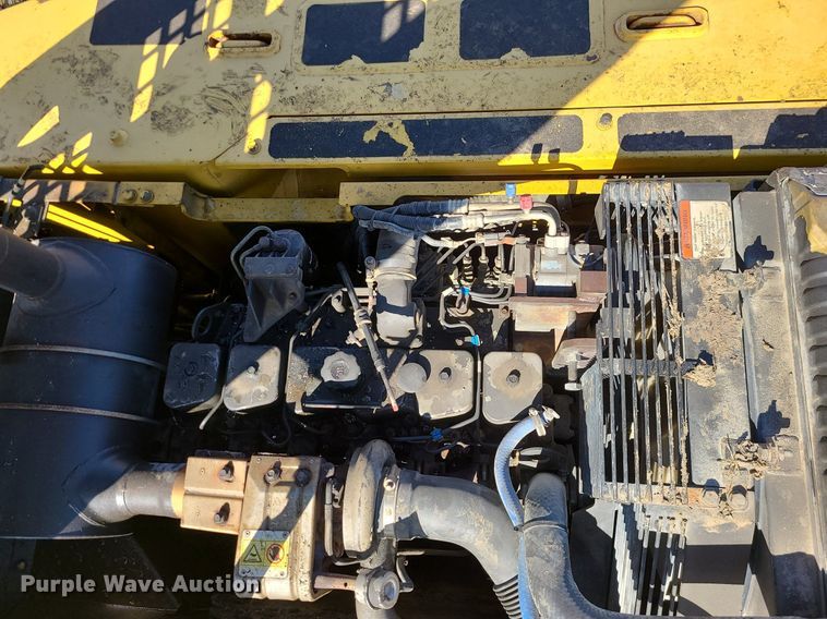 image for item MX9605 2003 Komatsu PC220LC-7  excavator
