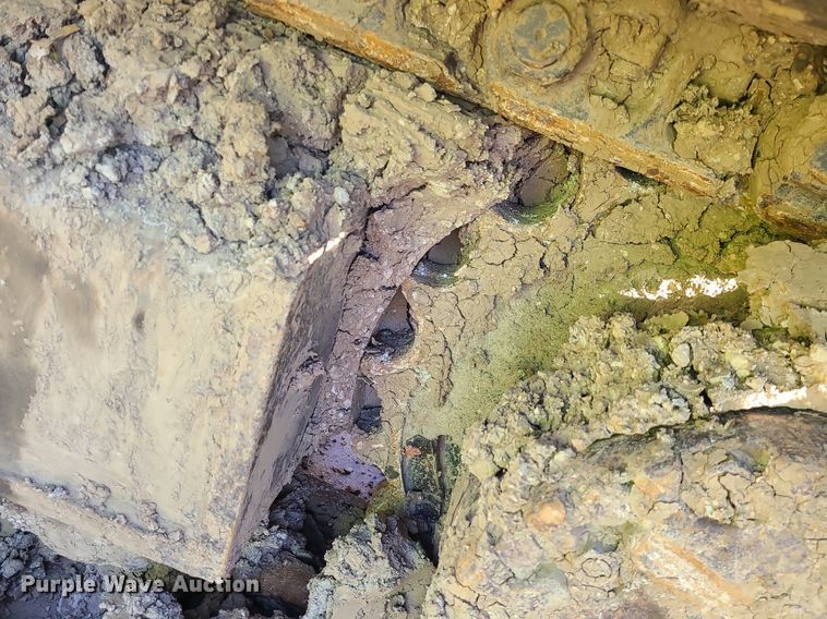 image for item MX9605 2003 Komatsu PC220LC-7  excavator