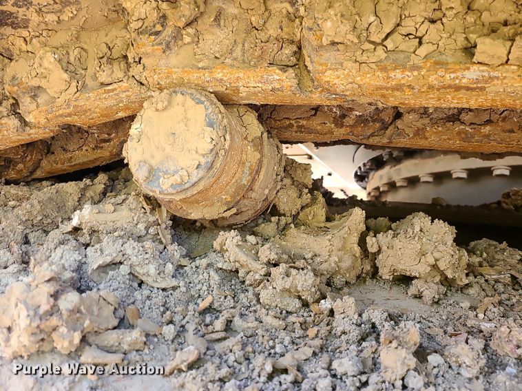 image for item MX9605 2003 Komatsu PC220LC-7  excavator