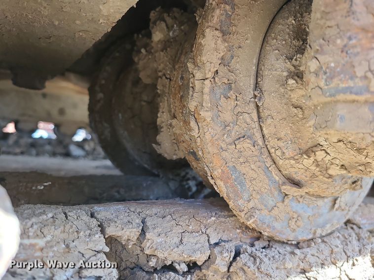 image for item MX9605 2003 Komatsu PC220LC-7  excavator