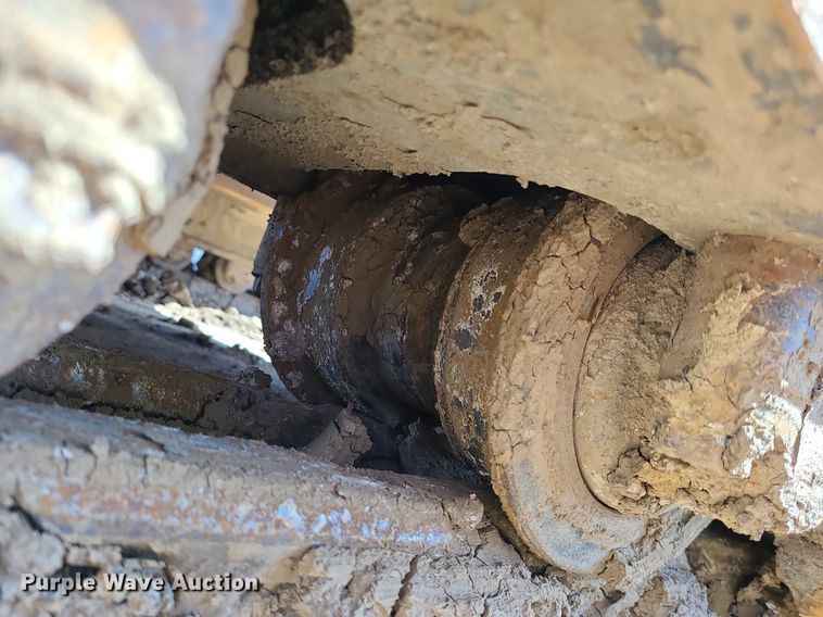 image for item MX9605 2003 Komatsu PC220LC-7  excavator