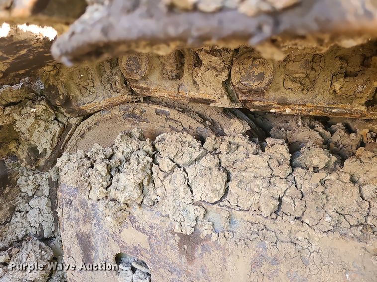 image for item MX9605 2003 Komatsu PC220LC-7  excavator