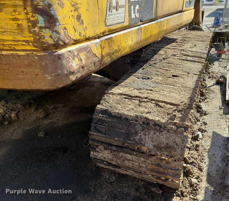 image for item MX9605 2003 Komatsu PC220LC-7  excavator