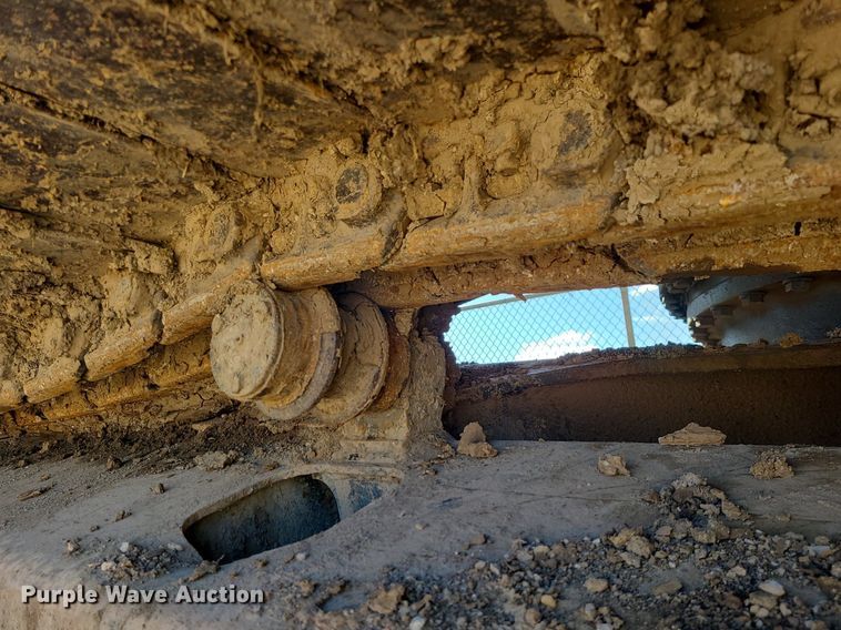 image for item MX9605 2003 Komatsu PC220LC-7  excavator