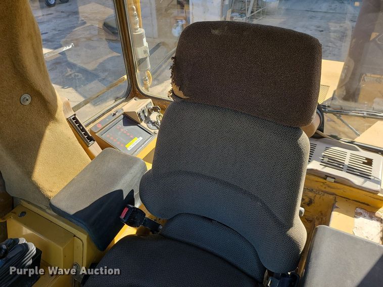 image for item MX9606 1999 Caterpillar 963B  track loader