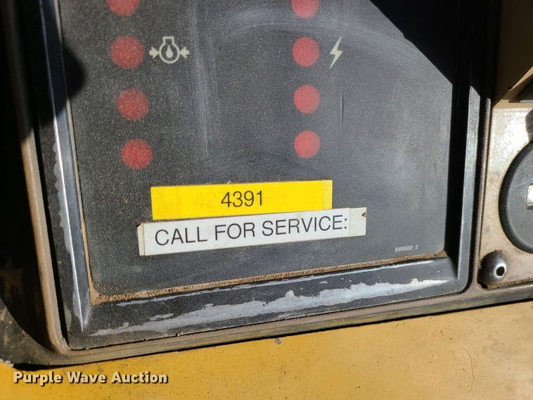 image for item MX9606 1999 Caterpillar 963B  track loader