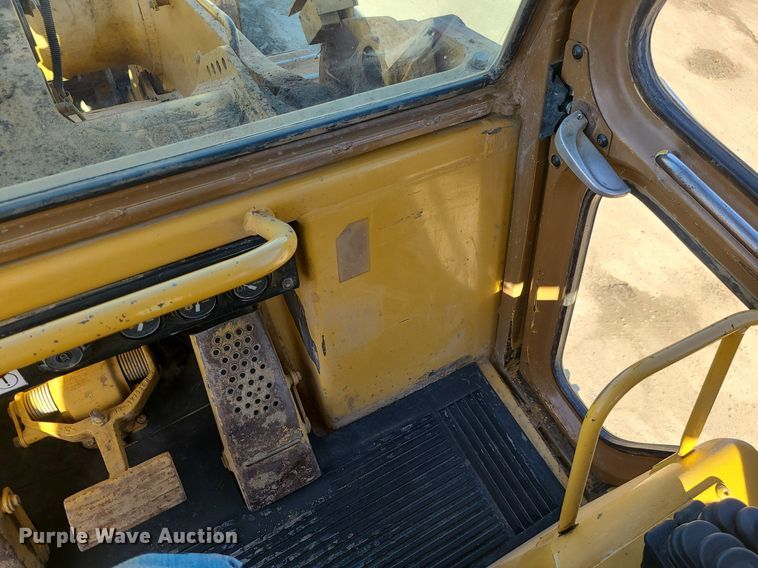 image for item MX9606 1999 Caterpillar 963B  track loader