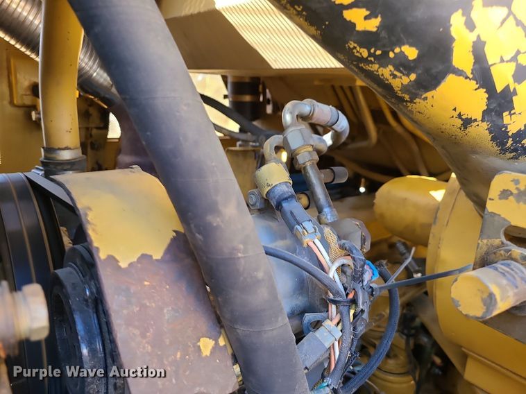 image for item MX9606 1999 Caterpillar 963B  track loader