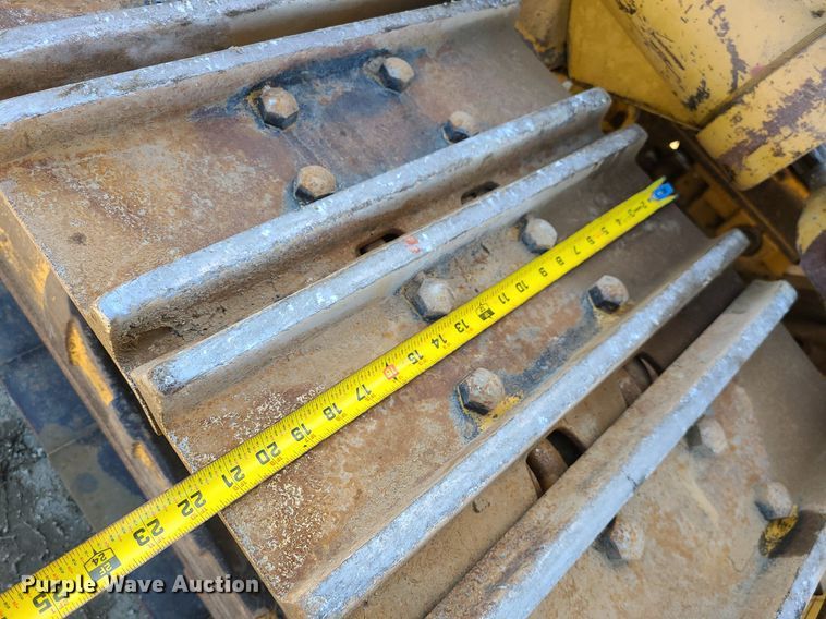 image for item MX9606 1999 Caterpillar 963B  track loader