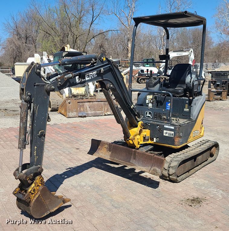 image for item MX9608 2012 John Deere 17D  mini excavator