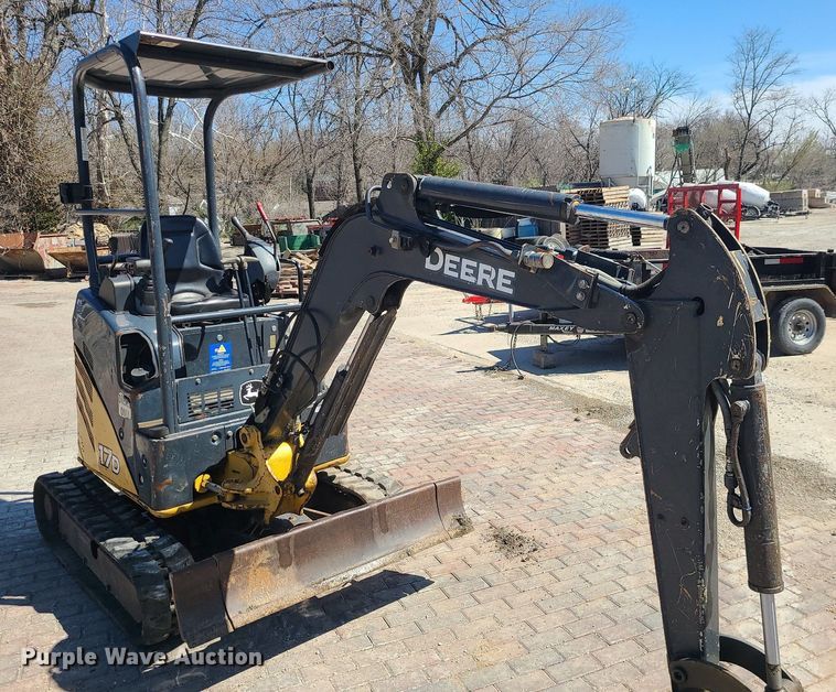 image for item MX9608 2012 John Deere 17D  mini excavator