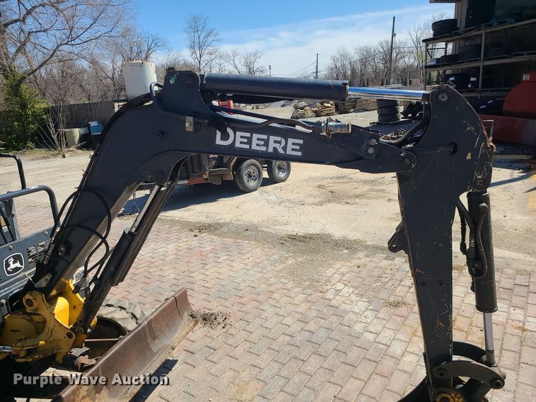 image for item MX9608 2012 John Deere 17D  mini excavator