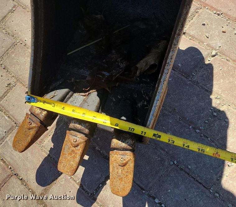 image for item MX9608 2012 John Deere 17D  mini excavator