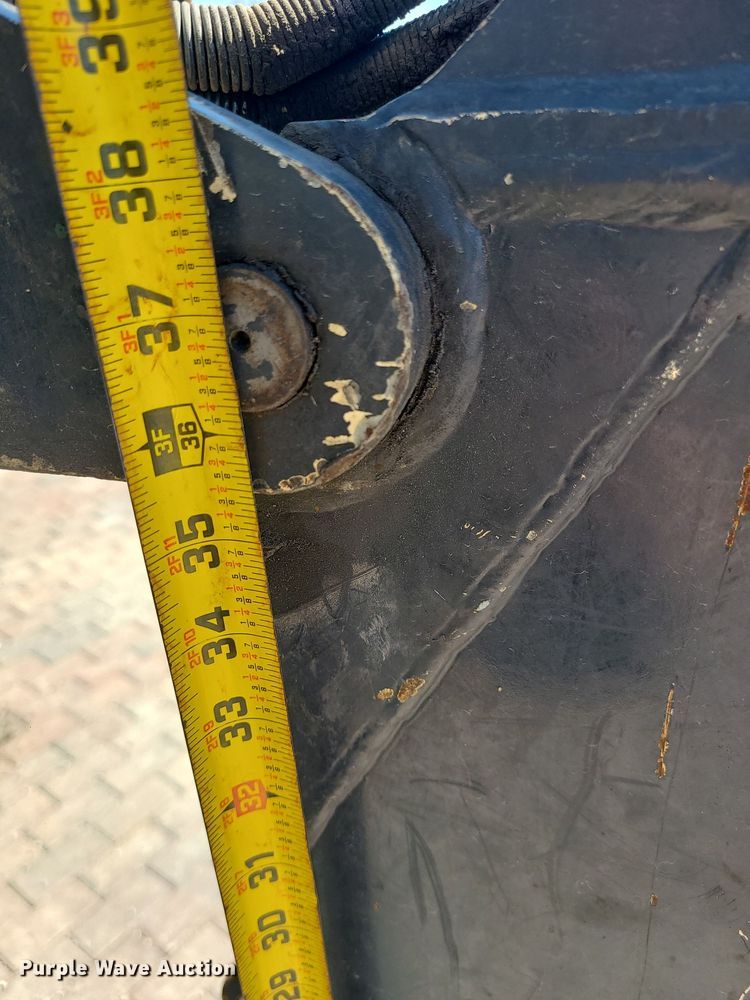 image for item MX9608 2012 John Deere 17D  mini excavator