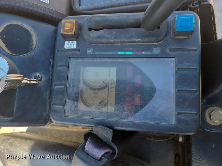 image for item MX9608 2012 John Deere 17D  mini excavator