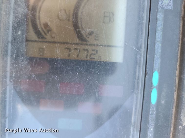 image for item MX9608 2012 John Deere 17D  mini excavator