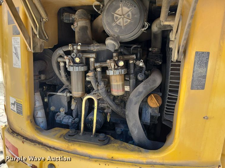 image for item MX9608 2012 John Deere 17D  mini excavator