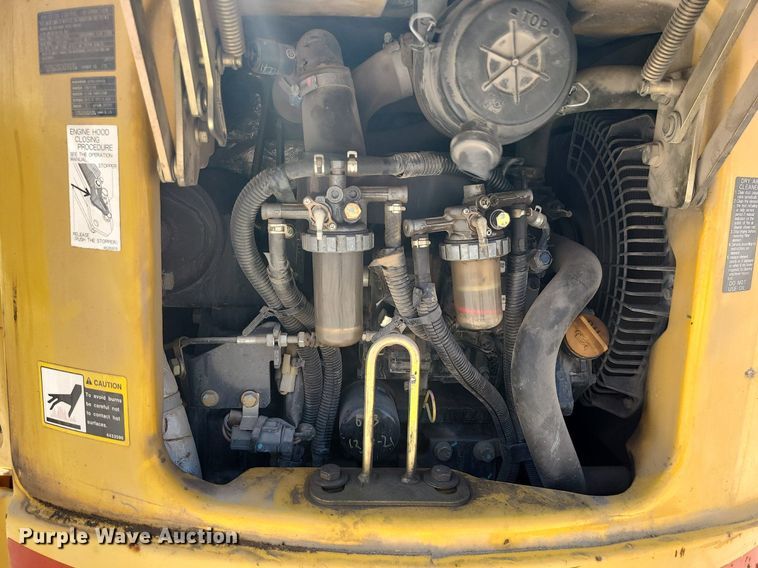 image for item MX9608 2012 John Deere 17D  mini excavator