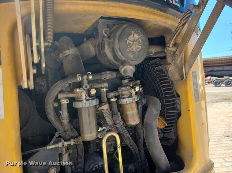 image for item MX9608 2012 John Deere 17D  mini excavator