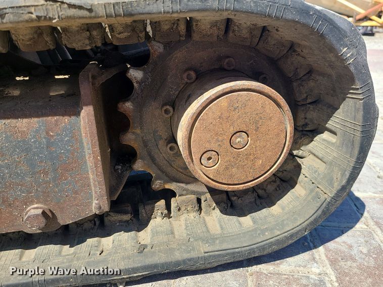 image for item MX9608 2012 John Deere 17D  mini excavator