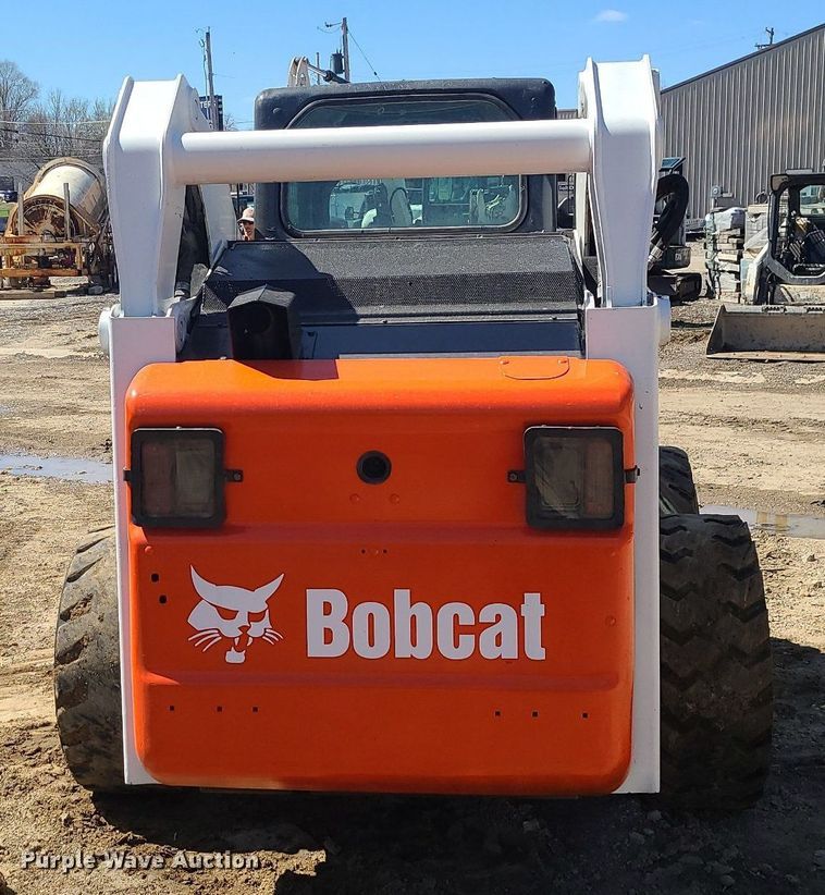 image for item MX9609 2006 Bobcat S250  skid steer loader