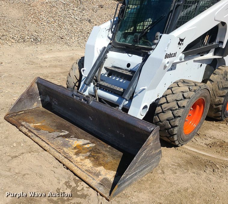 image for item MX9609 2006 Bobcat S250  skid steer loader