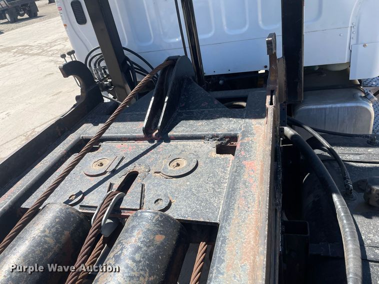 image for item MY9244 2007 Freightliner Business Class M2  roll-off container truck