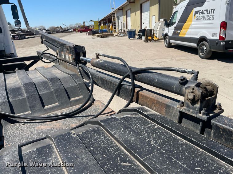 image for item MY9244 2007 Freightliner Business Class M2  roll-off container truck