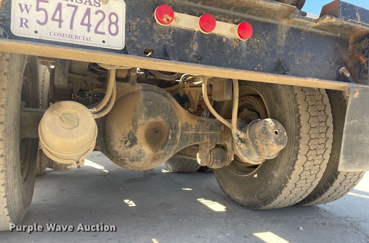 image for item MY9244 2007 Freightliner Business Class M2  roll-off container truck