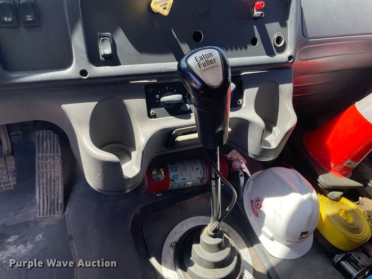 image for item MY9244 2007 Freightliner Business Class M2  roll-off container truck