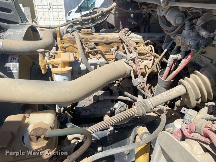 image for item MY9244 2007 Freightliner Business Class M2  roll-off container truck