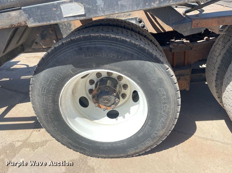 image for item MY9244 2007 Freightliner Business Class M2  roll-off container truck