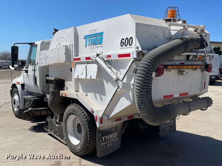 image for item MY9245 2011 International 4300  street sweeper truck