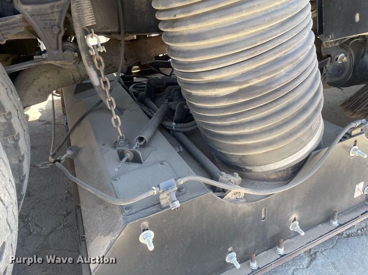 image for item MY9245 2011 International 4300  street sweeper truck