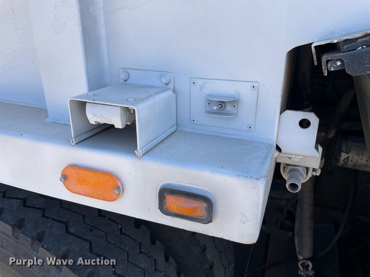 image for item MY9245 2011 International 4300  street sweeper truck