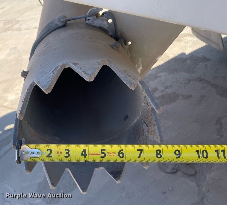 image for item MY9245 2011 International 4300  street sweeper truck