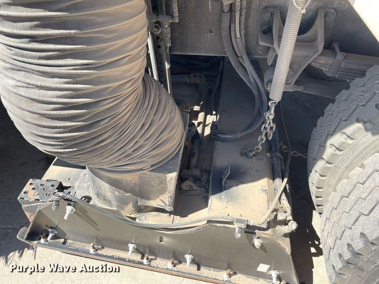 image for item MY9245 2011 International 4300  street sweeper truck