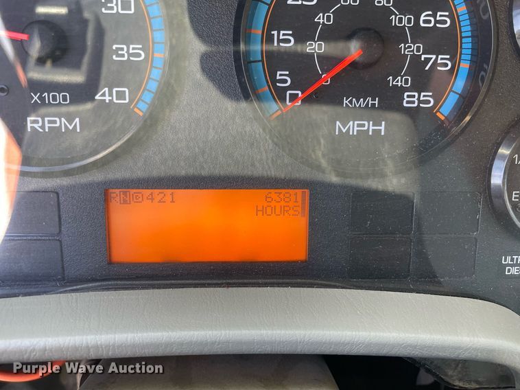 image for item MY9245 2011 International 4300  street sweeper truck