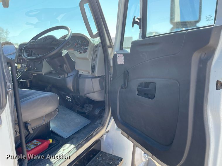 image for item MY9245 2011 International 4300  street sweeper truck