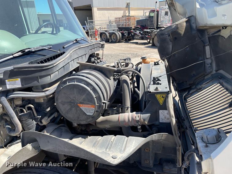 image for item MY9245 2011 International 4300  street sweeper truck