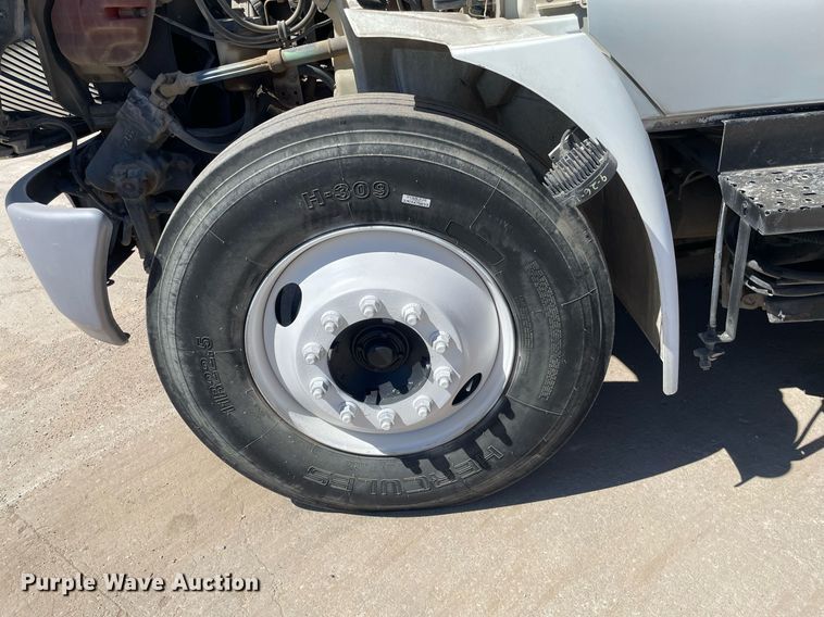 image for item MY9245 2011 International 4300  street sweeper truck