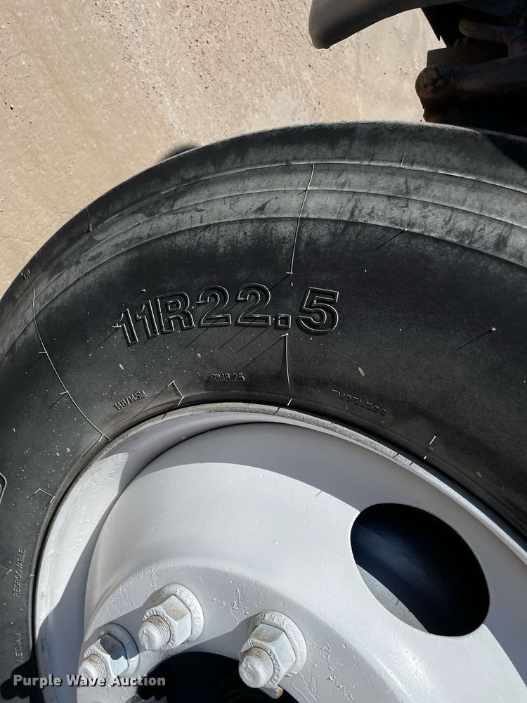 image for item MY9245 2011 International 4300  street sweeper truck