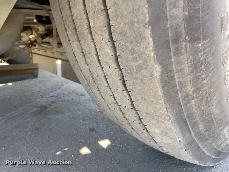 image for item MY9245 2011 International 4300  street sweeper truck